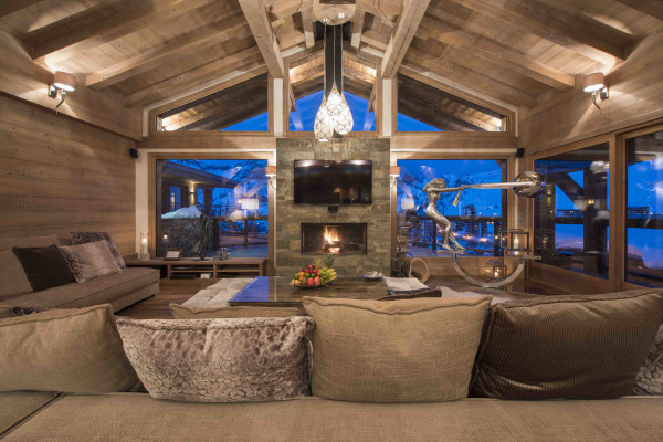 villa in Tignes : Rent this 5 bedroom chalet in Tignes Le lac with a great location. - Photo 3
