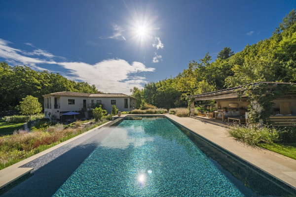 villa in Châteauneuf-Grasse : Rent beautiful newly renovated villa with a stunning tranquil location - Photo 57