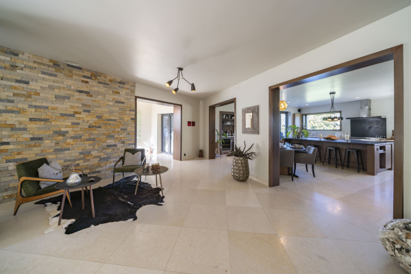 villa in Châteauneuf-Grasse : Rent beautiful newly renovated villa with a stunning tranquil location - Photo 10
