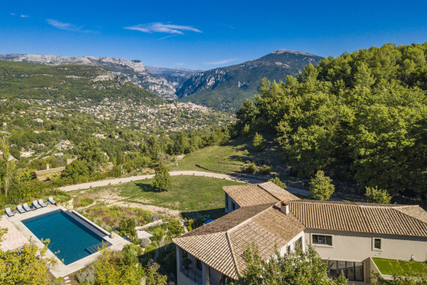 villa in Châteauneuf-Grasse : Rent beautiful newly renovated villa with a stunning tranquil location - Photo 64