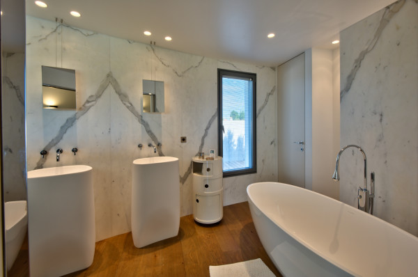 villa in Cap d'Antibes : Rent this contemporary villa with a wonderful sea view on the Cap d'Antibes walking distance to the 'Hotel du Cap'. - Photo 17