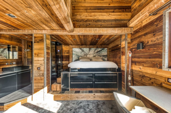 villa in Tignes : Rent this incredible contemporary chalet in Tignes Brevières  with 7 ensuite bedrooms. - Photo 4