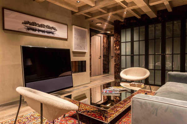 villa in Val Thorens : Rent this luxurious 7 bedroom chalet located in the heart of Val Thorens. - Photo 3