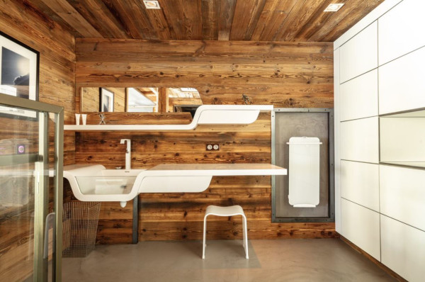 villa in Tignes : Rent this incredible contemporary chalet in Tignes Brevières  with 7 ensuite bedrooms. - Photo 11