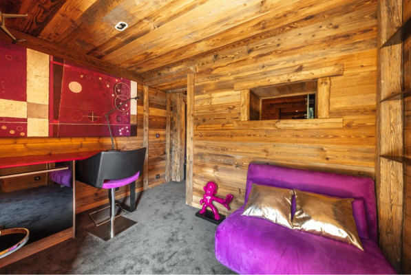 villa in Tignes : Rent this incredible contemporary chalet in Tignes Brevières  with 7 ensuite bedrooms. - Photo 6