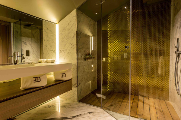 villa in Val Thorens : Rent this luxurious 7 bedroom chalet located in the heart of Val Thorens. - Photo 10