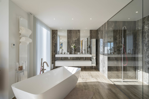 villa in Cannes : Rent this brand new modern villa in Cannes Croix des Gardes with a stuning 180 degree sea view - Photo 20