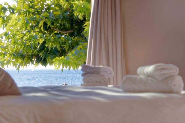 villa in Ramatuelle : Rent this waterfront villa in a private gated domain. - Photo 7