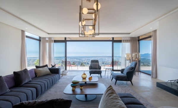 villa in Mougins : Rent gorgeous 5 bedroom villa in the hills of Mougins with a breathtaking seaview - Photo 7