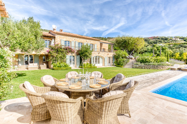 villa in Grimaud : Rent wonderful villa in a prestigious domaine in Grimaud - Photo 0