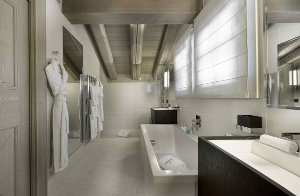 villa in Saint-Bon-Tarentaise : Rent this unique ski-in/ski-out  chalet location, with a panoramic view overlooking the valley. - Photo 10