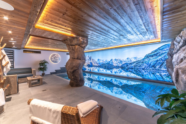 villa in Méribel : Rent this 800 sqm chalet located in Méribel, with a swimming. pool and 8 ensuite bathrooms. - Photo 38