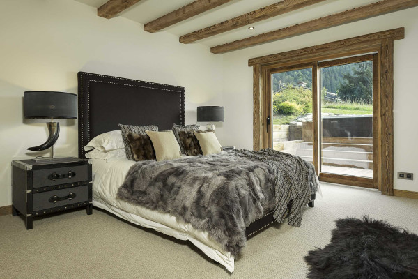villa in Megève : Rent this luxurious 5 bedrooms chalet on the edge of Rochebrune, over-looking the stunning Mont Charvin. - Photo 12