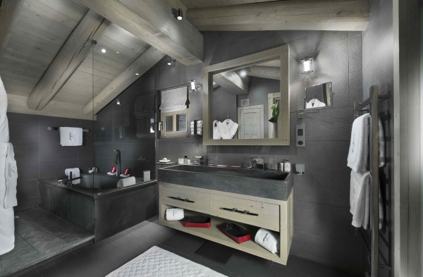 villa in Saint-Bon-Tarentaise : Rent this wonderful luxurious 5 ensuite bedrooms chalet with a direct access to the slopes. - Photo 12