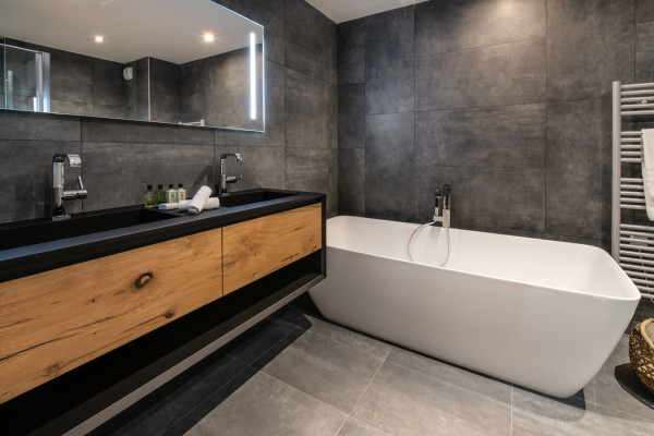 villa in Courchevel : Rent this brand new chalet in Courchevel 1850 close to the slopes, with a lovely spa. - Photo 21