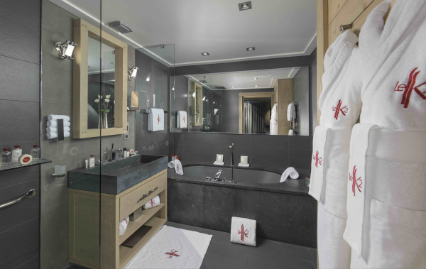 villa in Saint-Bon-Tarentaise : Rent this 5 bedrooms luxurious chalet on the slopes in Courchevel 1850 - Photo 9