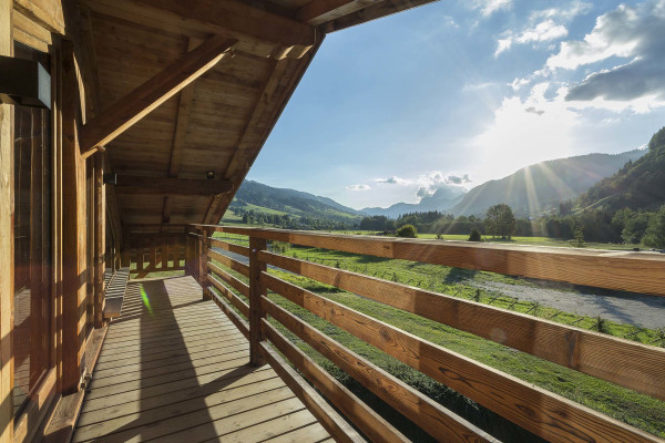 villa in Megève : Rent this luxurious 5 bedrooms chalet on the edge of Rochebrune, over-looking the stunning Mont Charvin. - Photo 16