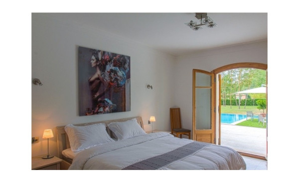 villa in Châteauneuf-Grasse : Rent wonderful newly renovated villa with private tennis court - Photo 6