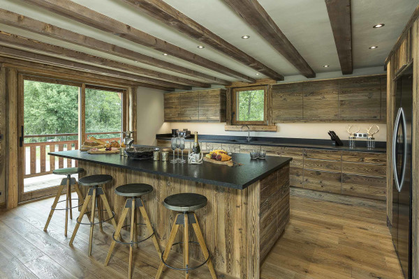 villa in Megève : Rent this luxurious 5 bedrooms chalet on the edge of Rochebrune, over-looking the stunning Mont Charvin. - Photo 5