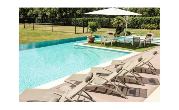 villa in Châteauneuf-Grasse : Rent wonderful newly renovated villa with private tennis court - Photo 14