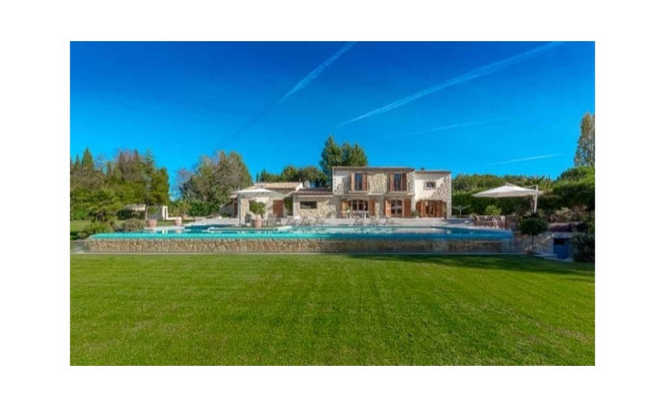 villa in Châteauneuf-Grasse : Rent wonderful newly renovated villa with private tennis court - Photo 12