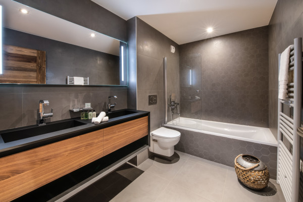villa in Courchevel : Rent this brand new chalet in Courchevel 1850 close to the slopes, with a lovely spa. - Photo 17