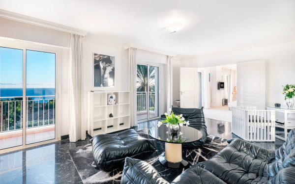 villa in Cap-d'Ail : Rent magnificent villa with a wonderful sea view close to Monaco - Photo 13