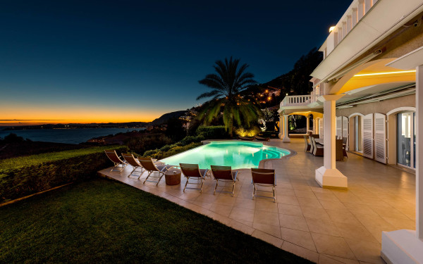 villa in Cap-d'Ail : Rent magnificent villa with a wonderful sea view close to Monaco - Photo 23