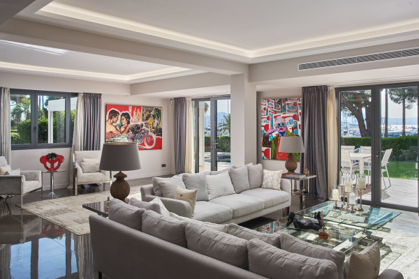 villa in Cannes : Rent this unique property located on the Famous Croisette within walking distance to all the amenities, restaurants, nightlife of Cannes - Photo 5