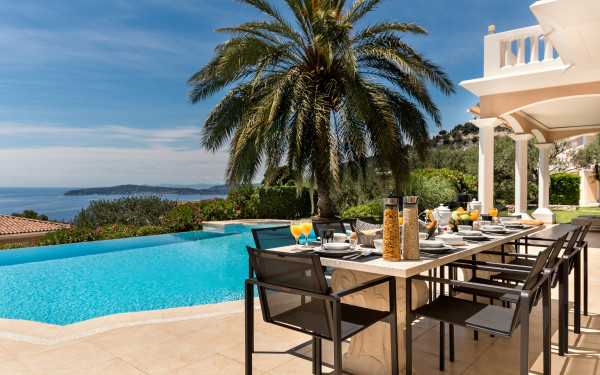 villa in Cap-d'Ail : Rent magnificent villa with a wonderful sea view close to Monaco - Photo 1