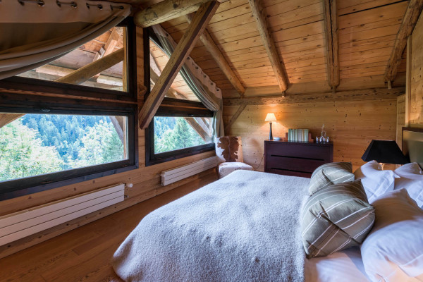 villa in Les Gets : Rent the most iconic Chalet in the Alps, located in the Chic Alpine resort of Les Gets. - Photo 1