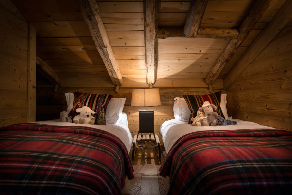 villa in Les Gets : Rent the most iconic Chalet in the Alps, located in the Chic Alpine resort of Les Gets. - Photo 4