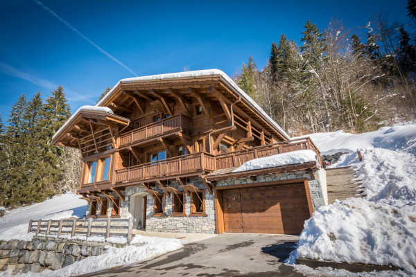 villa in Montriond : Rent the most prestigious and privileged Chalet in Morzine with 5 bedrooms, sitting high on the sunny side of the town. - Photo 8