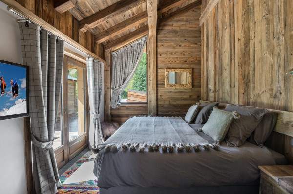 villa in Meribel : Rent this Warm and Cozy chalet in the Hamlet of Le Raffort for 12 guests. - Photo 14