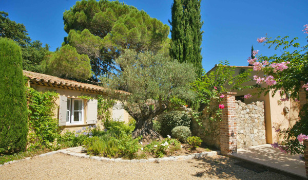 villa in Saint-Tropez : Rent provencal open-plan villa carefully decorated 3m walk from Pampellone’s best beaches - Photo 26