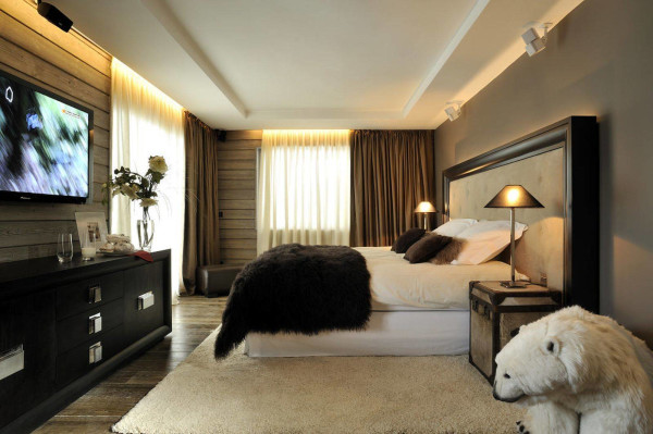 villa in Courchevel : Rent one of the most luxury chalet in Courchevel fully catered. - Photo 12
