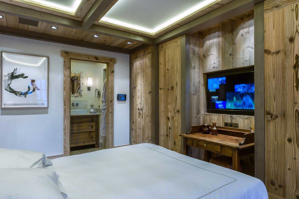 villa in Courchevel : Rent this ultimate luxury chalet of 6 ensuite bedrooms located in les Chenus. - Photo 16