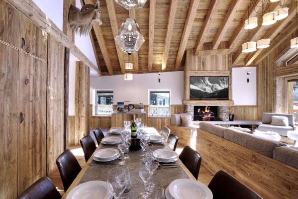 villa in Val d'Isere : Rent this 4 bedrooms chalet located in 'Le Fornet' with a sauna and jacuzzi. - Photo 3