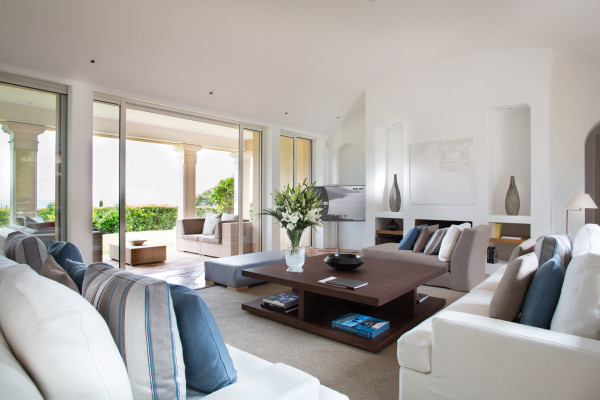 villa in St Tropez : Rent this amazing property with a perfect location near Pampelonne beaches for 8 guests. - Photo 5