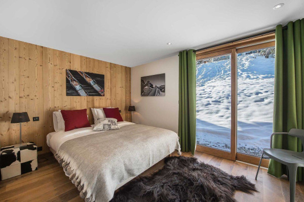 villa in Courchevel : Rent this beautiful new chalet decorated in traditional style in Courchevel Village. - Photo 9