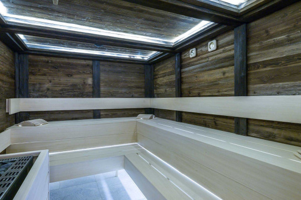 villa in Courchevel : Rent this 6 bedroom chalet with a panoramic view of the peaks of Bellecôte glacier - Photo 27