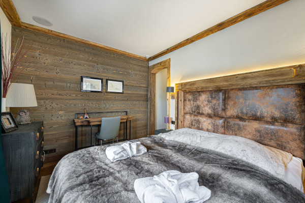 villa in Courchevel : Rent this 6 bedrooms chalet in Belvedere with a large well ness area. - Photo 11