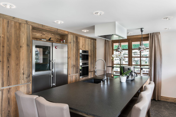 villa in Megeve : Rent this charming chalet fully renovated with contemporary decoration, 70m from the slopes in Princess area. - Photo 4