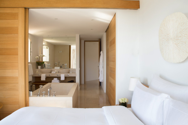 villa in St Tropez : Rent this sea view property in a private gated and secured domain in St Tropez. - Photo 15