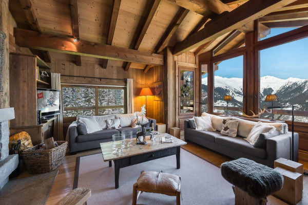 villa in Courchevel : Rent this nearby center of the resort and slopes in Courchevel Village. - Photo 4