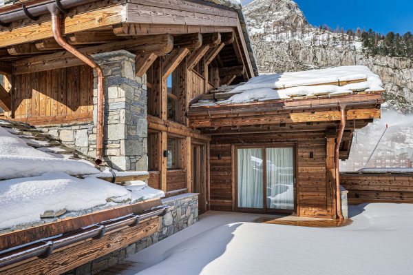 villa in Val d'Isere : Rent this ski in ski out chalet close to the accommodations in Val d'Isère. - Photo 14