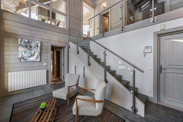 villa in Courchevel : Rent this family Chalet located in the Pralong area within fifty meters from the slopes. - Photo 5