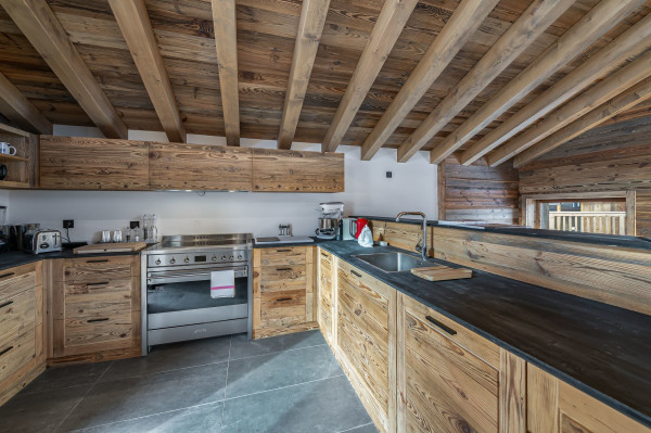 villa in Courchevel : Rent this chalet built in 2019 with all the amenities you may need for a lovely stay. - Photo 9