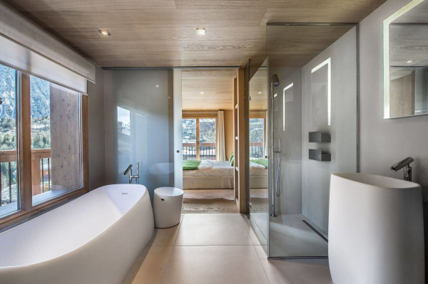 villa in Courchevel : Rent this beautiful new modern chalet in Courchevel Village for 11 guests. - Photo 14