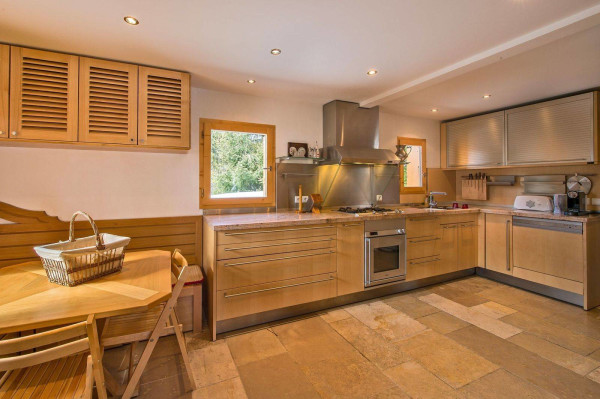 villa in Meribel : Rent this authentic family Savoyard chalet at few minutes walk form the center. - Photo 6
